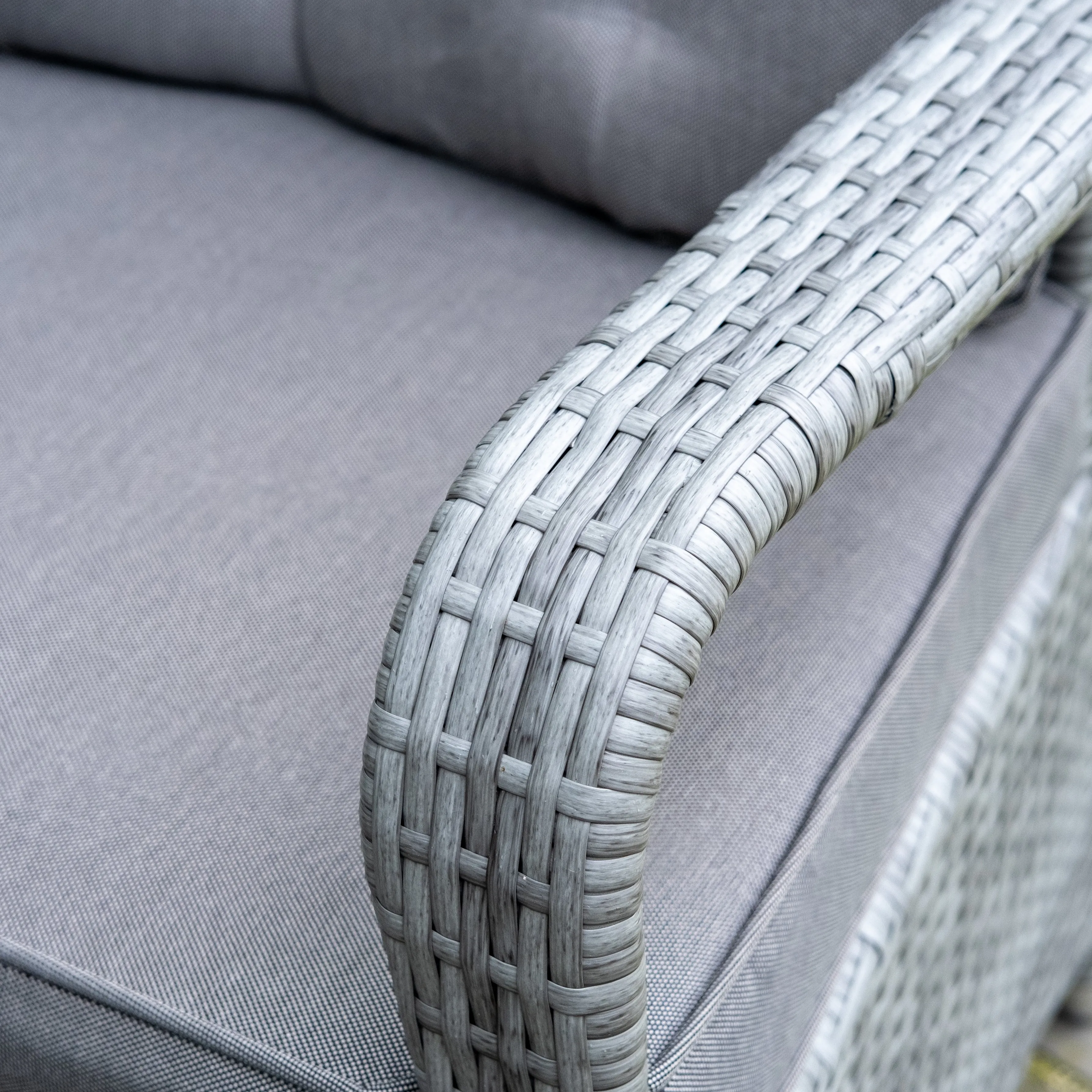 Havana - 6 Seat Set with 135cm Round Table (Light Grey)