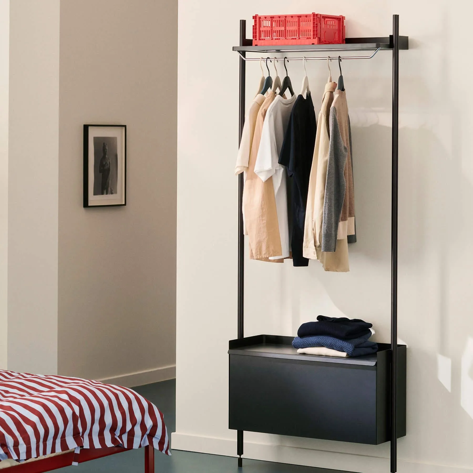 HAY Pier System 1001 1 Column Storage System