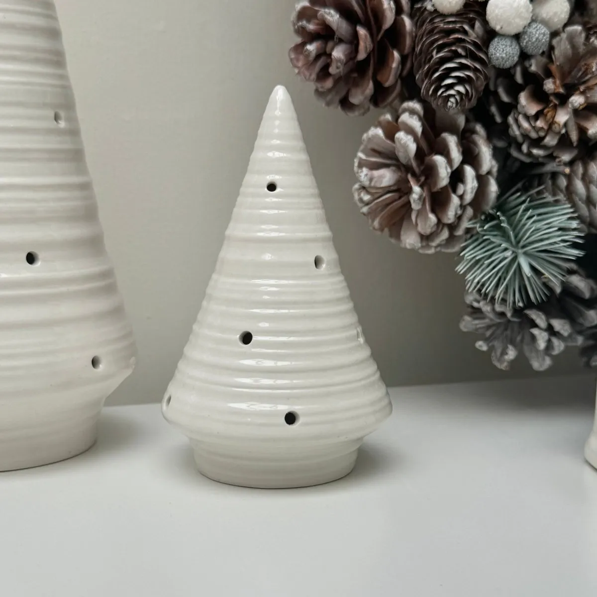 Minimalist White LED Ceramic Glossy Christmas Tree