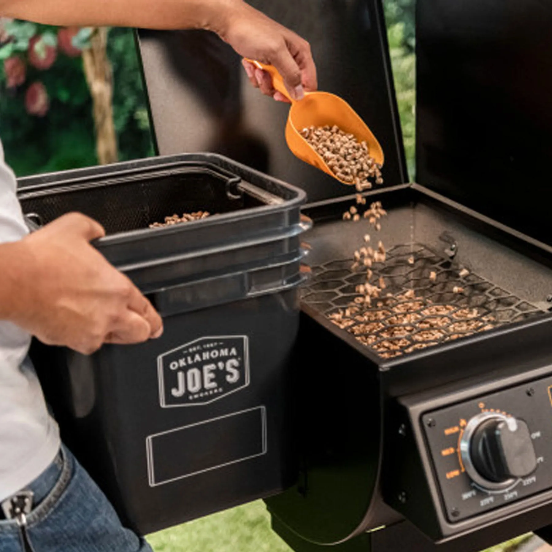 Oklahoma Joe's® Pellet Bucket