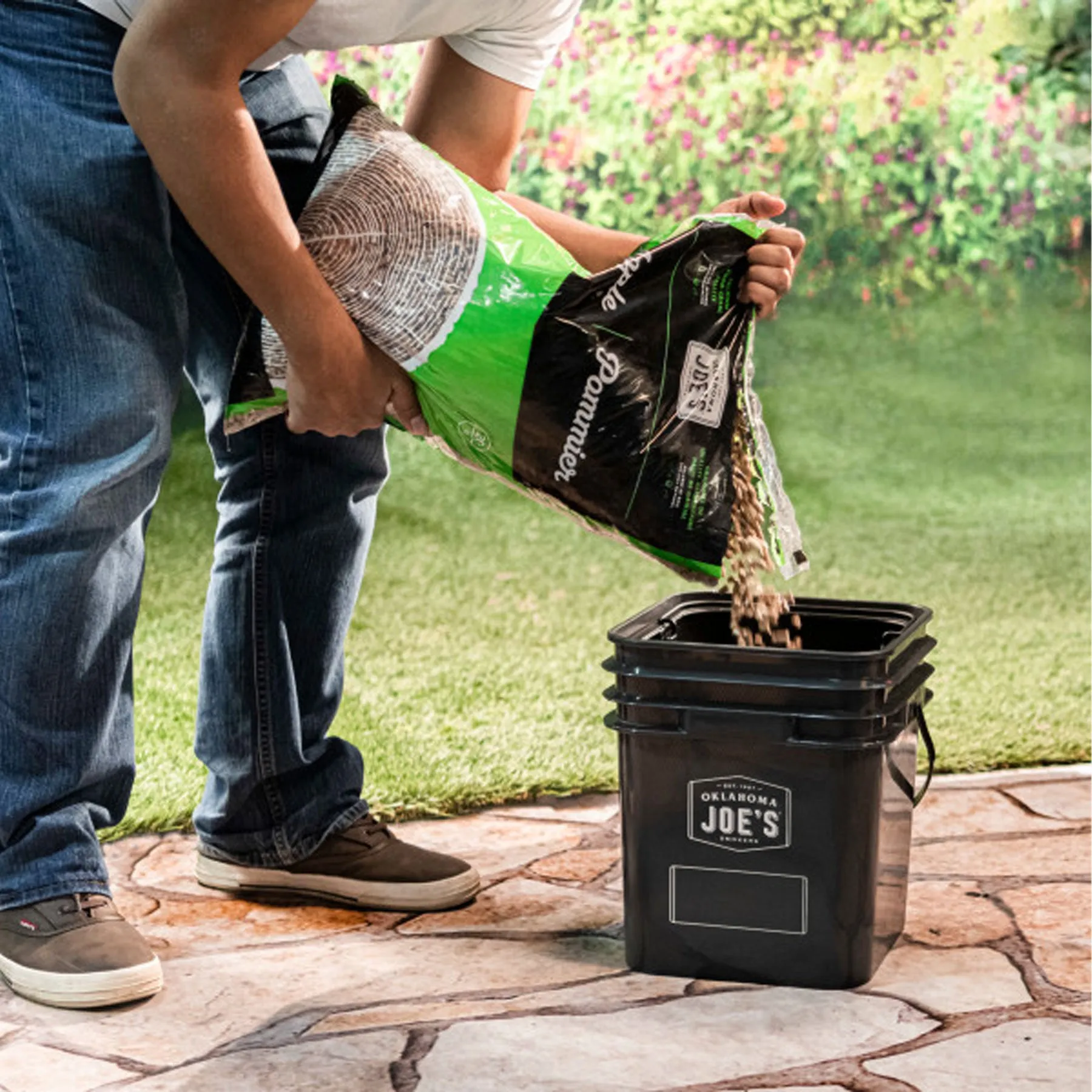 Oklahoma Joe's® Pellet Bucket