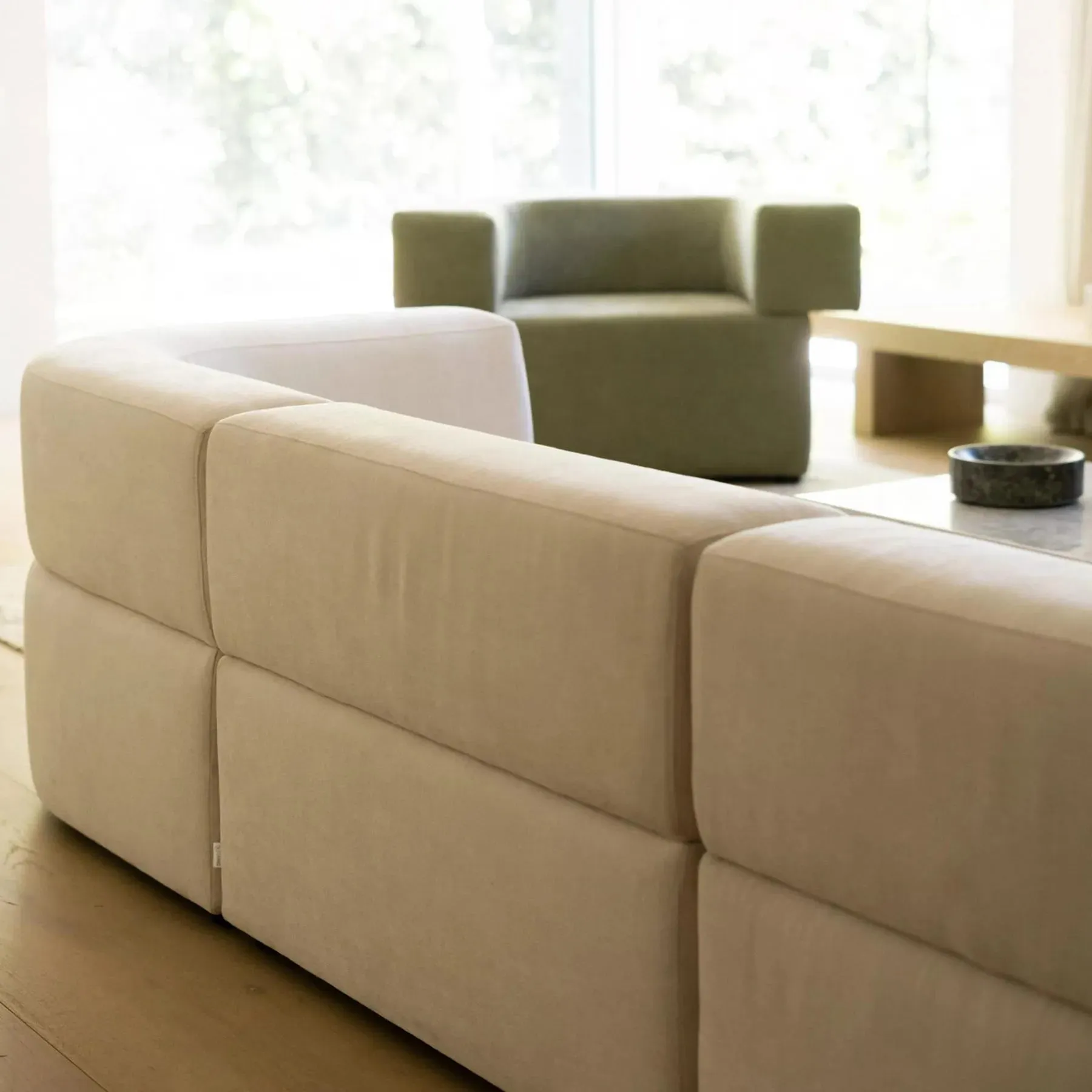 Stretch Large Closed Angle Sofa - Silex Off White